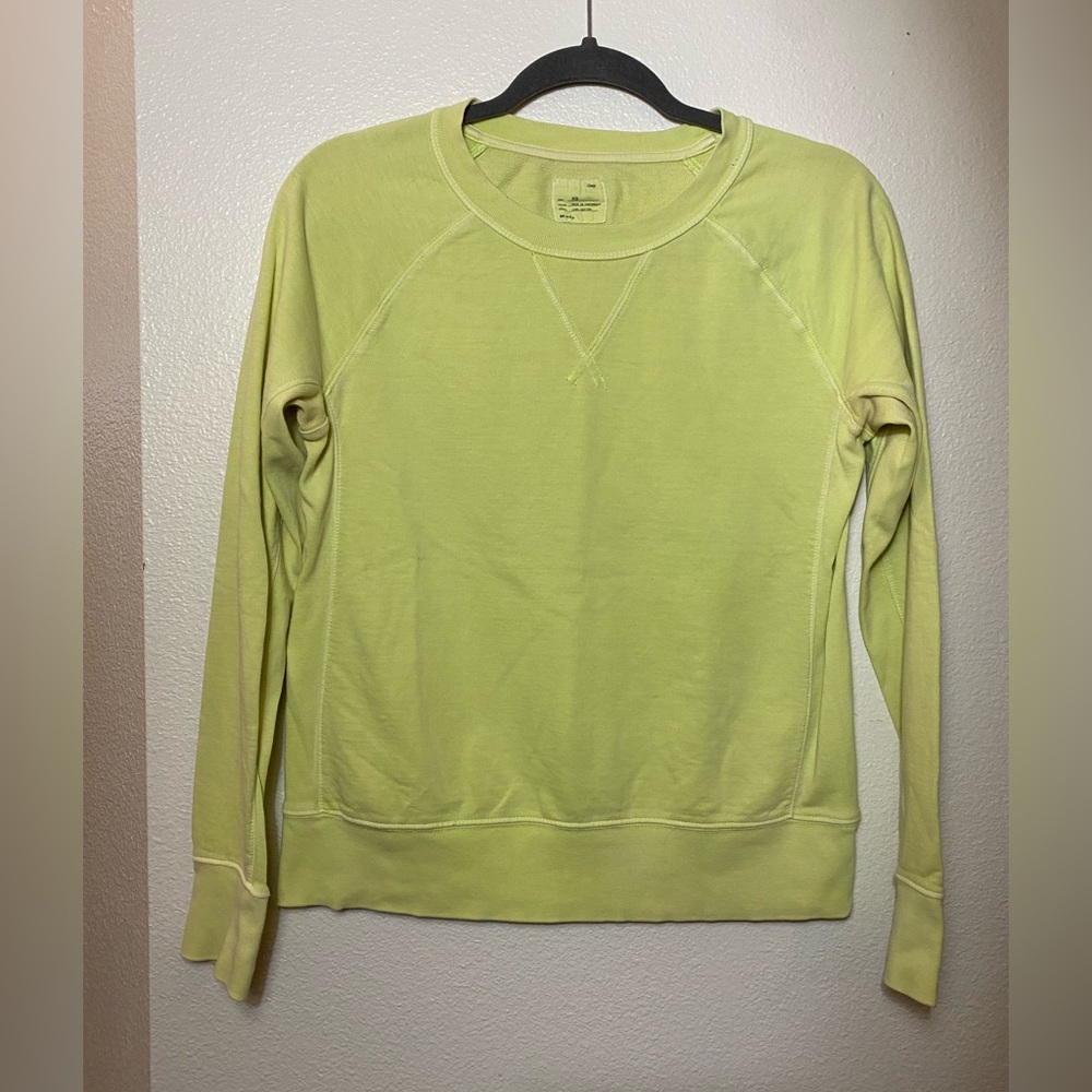 GAP crewneck sweatshirt
